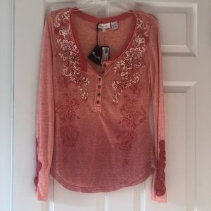 Miss Me Coral Detailed Top NWT